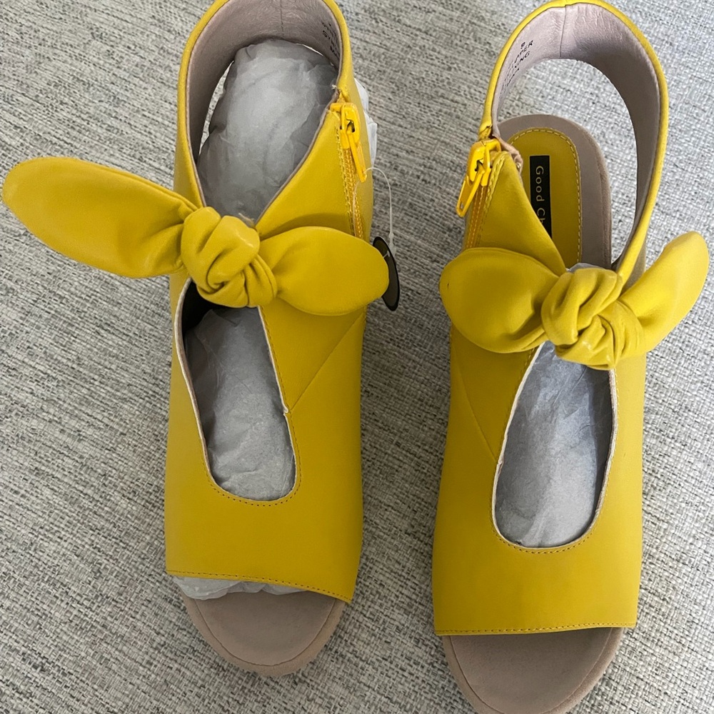 BRAND NEW GOOD CHOICE HEELS - Picture 2 of 4